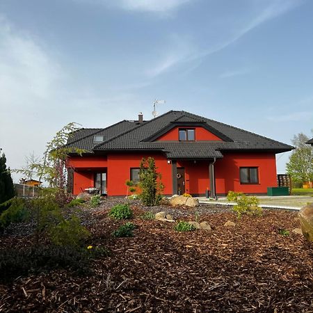 הוילה Slapy  House&Garden&Pool מראה חיצוני תמונה